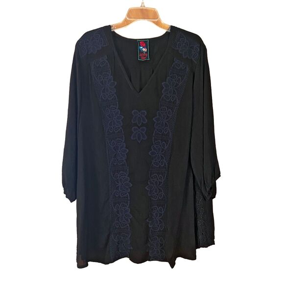 Johnny Was Tunic Top Size 3X Black with Blue Embroidery Eyelet 3/4 Sleeves Boho - Picture 1 of 7